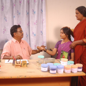 Otha Veedu Movie Photo Gallery