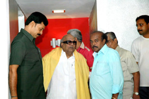 CM watches Kuruvi Movie