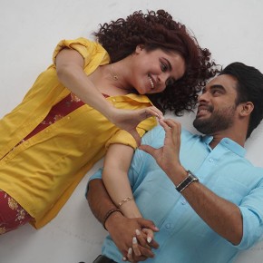 Abhiyum Anuvum Movie Photos Gallery and Stills