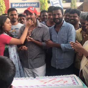 Actor-Vishnu-Vishal-s-Bday-Celebration-Stills-1