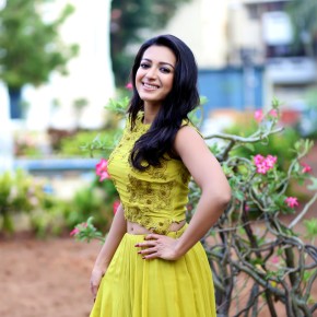 Actress-Catherine-Tresa-Photoshoot-Stills-2