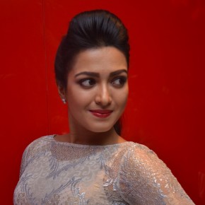 actress-catherine-tresa-stills-25