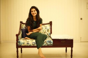 Actress Sanjana Sarathy Photos and Stills