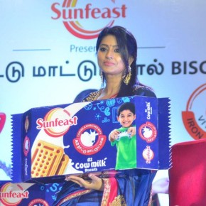 Actress-Sneha-Prasanna-Launches-Sunfeast-Biscuits-Photos-5