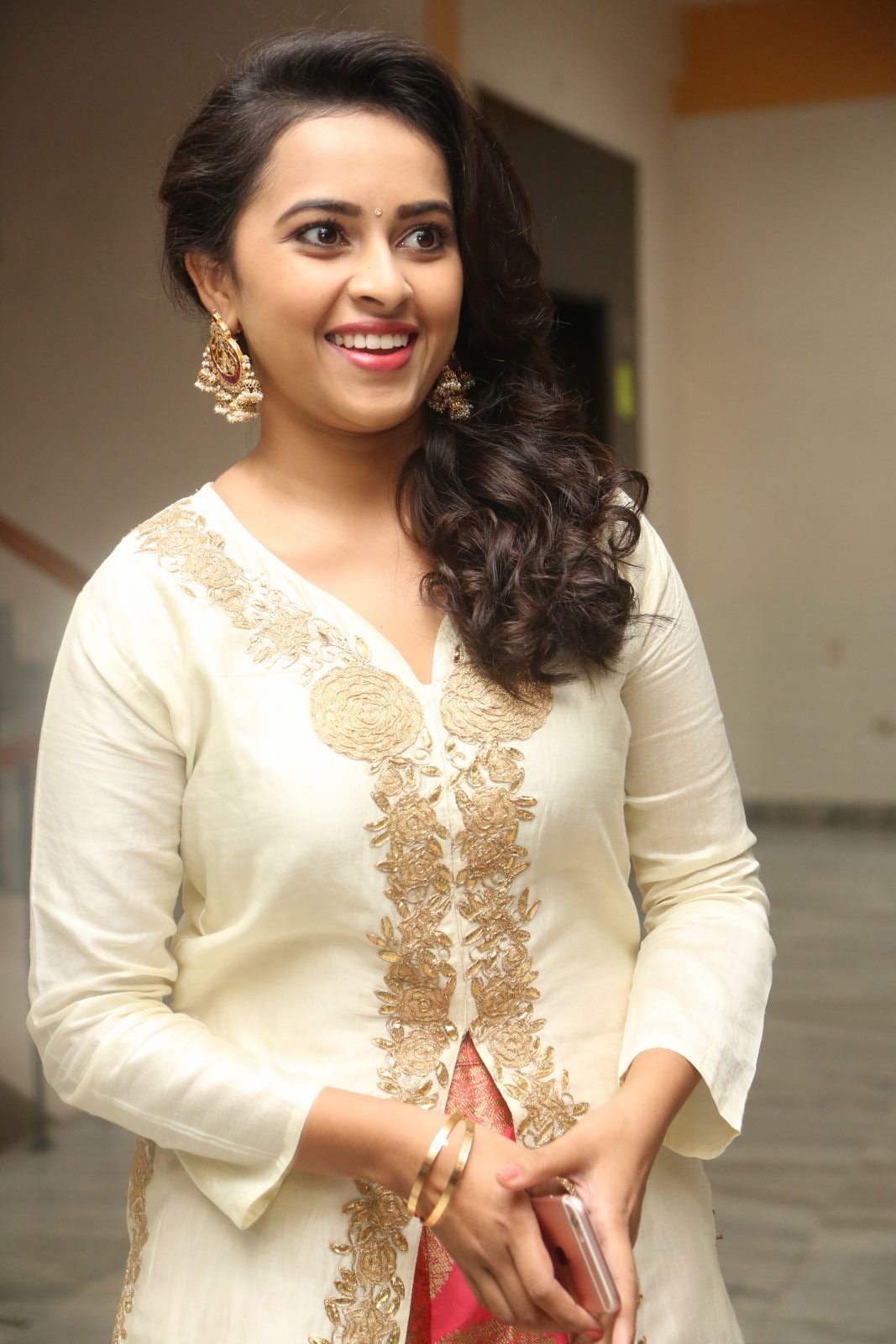 Actress Sri Divya Gallery | Chennai365