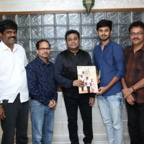 Celebrities-blessings-of-Palli-Paruvathile-Audio-Launch-_003