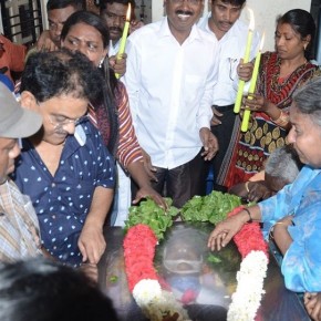 Celebrities-pay-homage-to-Actor-Kumarimuthu-4