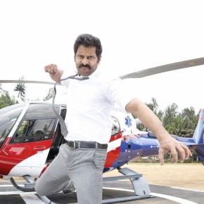 Chiyaan Vikram from the sets of Saamy 2