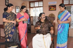 Itli Movie Photos Gallery and Stills