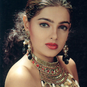 Mamta_Kulkarni-Hot-Short-biography.Com (2)