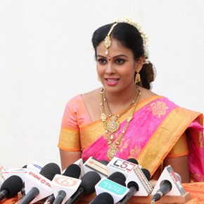 Mannar Vagaiyara Movie Press Meet Photos (15)