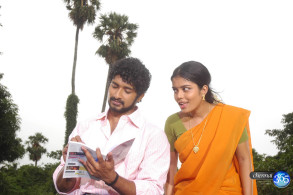 Oththa Veedu Movie Stills