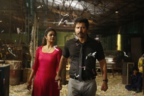 Saamy Square Movie Photos Gallery and Stills