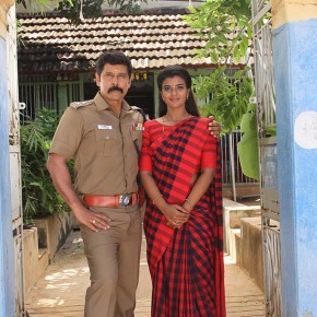 Saamy Square Movie Photos Gallery and Stills