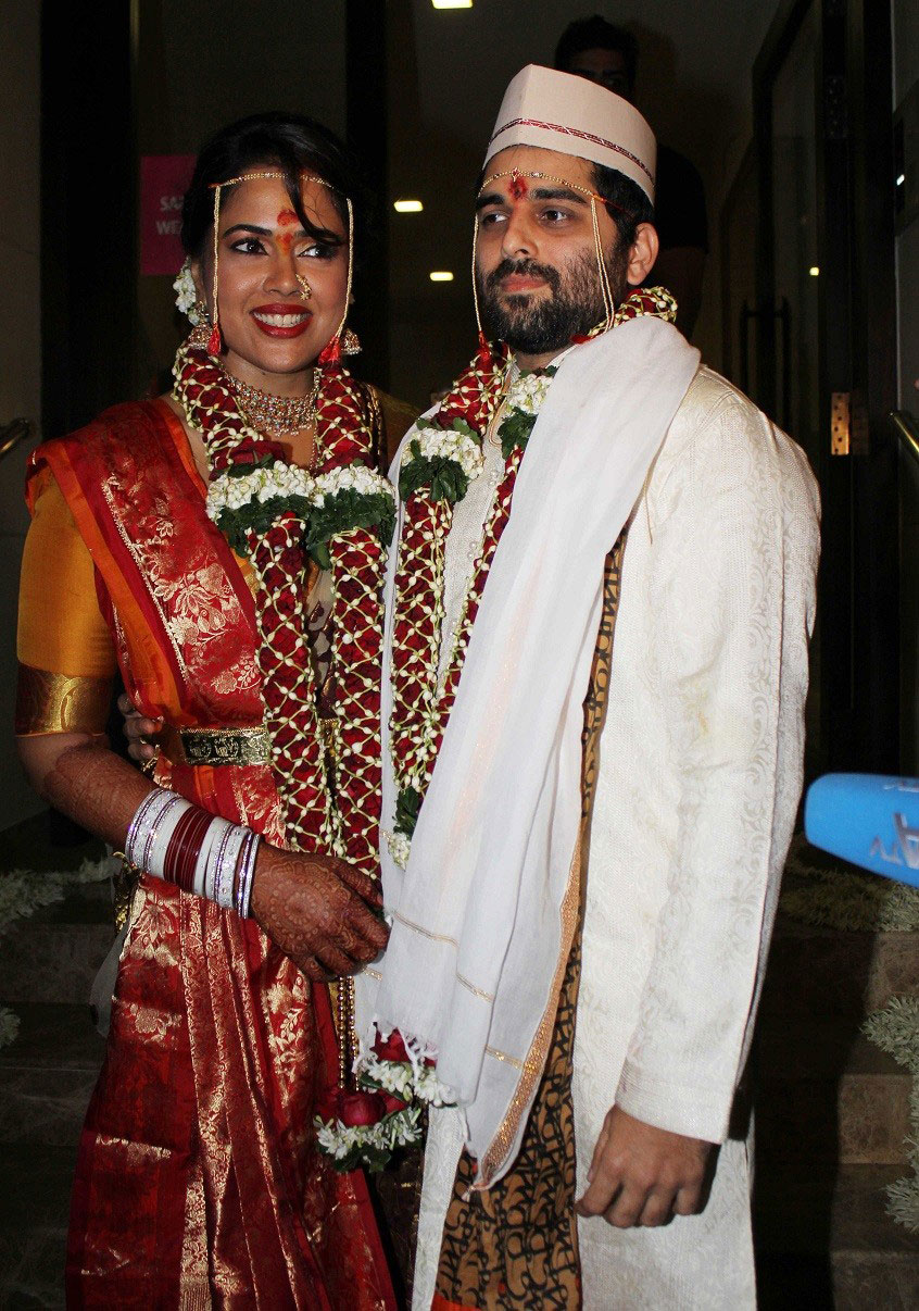 Sameera Reddy and Akshai Varde wedding Stills | Chennai365