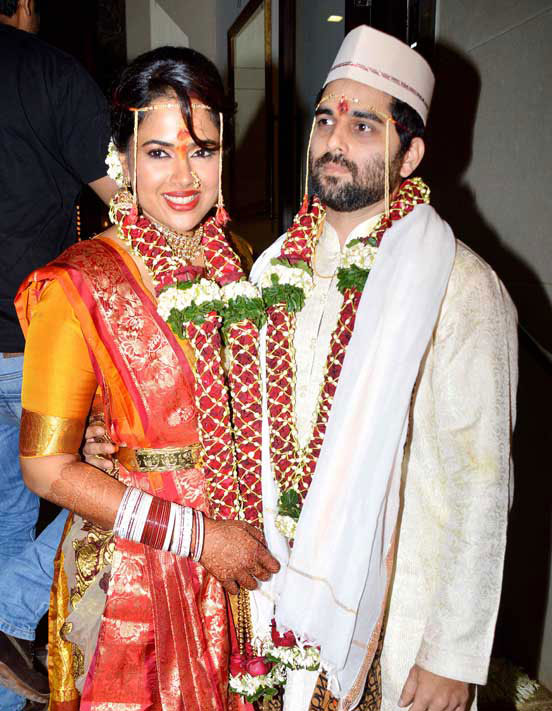 Sameera Reddy and Akshai Varde wedding Stills | Chennai365