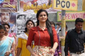 Thaanaa Serndha Koottam Movie Stills